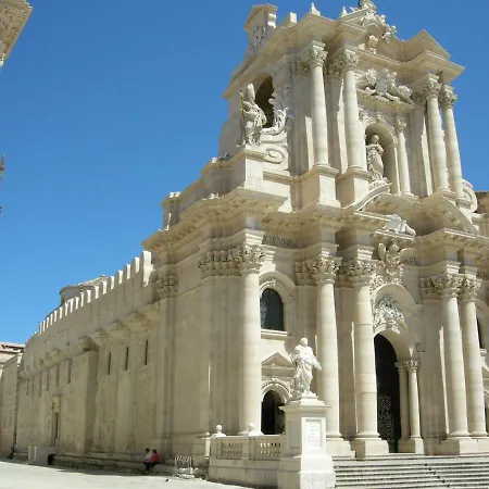 Il Piave Di Siracusa: Spacious Near Ortigia And Sea Syracuse