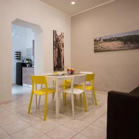 Syracuseapartments Il Piave Di Siracusa Per 6 Persone Vicino Ad Ortigia A 200m Dal Mare